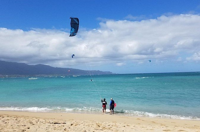 2.5-Hour Private Kiteboarding Lessons at Kanaha Beach in Kahului - 2.5 hours and a private group: why the structure feels focused