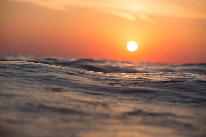 2-Hour Maalaea Luxury Powerboat Sunset Cruise for up to 6 Guests - Snacks, Photos, and the Crew’s Personal Touch