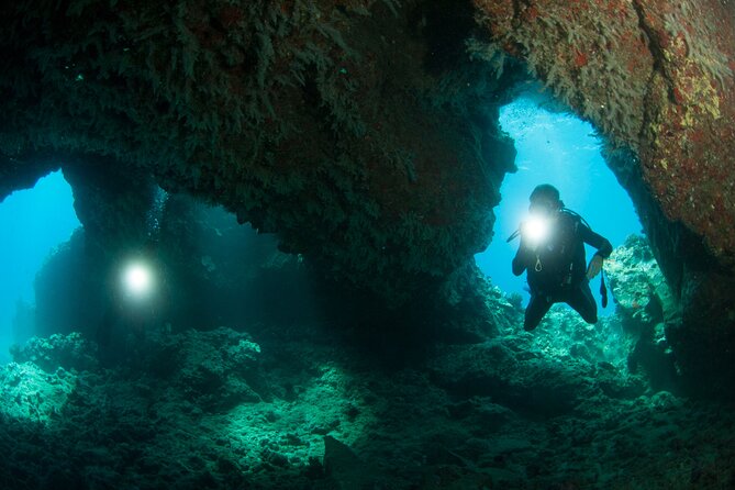 3-Tank Dive Featuring the Molokini Crater - Stop 1 at Molokini: what you’re aiming to see in crystal-clear water