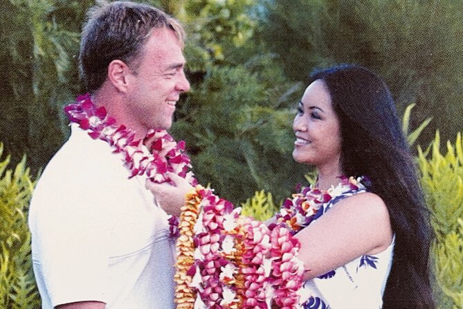 Deluxe Orchid Lei Greeting (Maui, Kahului Airport, OGG) - Who this lei greeting is best for