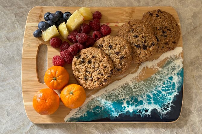 Epoxy Resin Cheese Board Art Class - Heat gun and torch skills: the part that makes it look pro