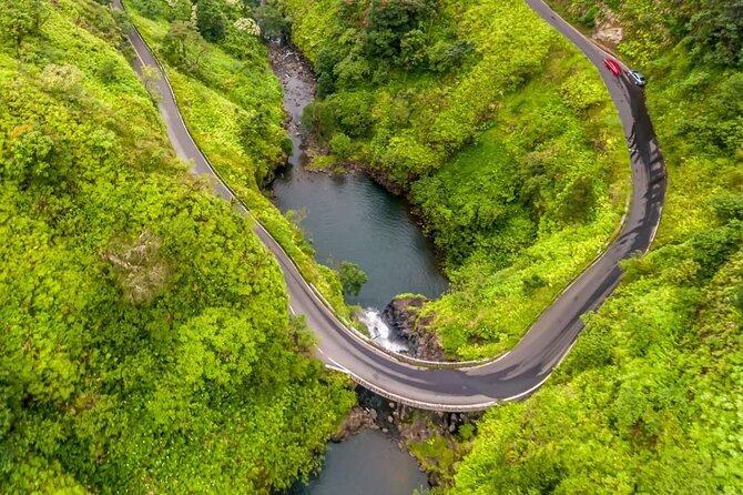 Famous Road to Hana Waterfalls, Black Sand Beach & Lunch - Upper Waikani’s power, Hana Bay’s calm, and the lava tube element