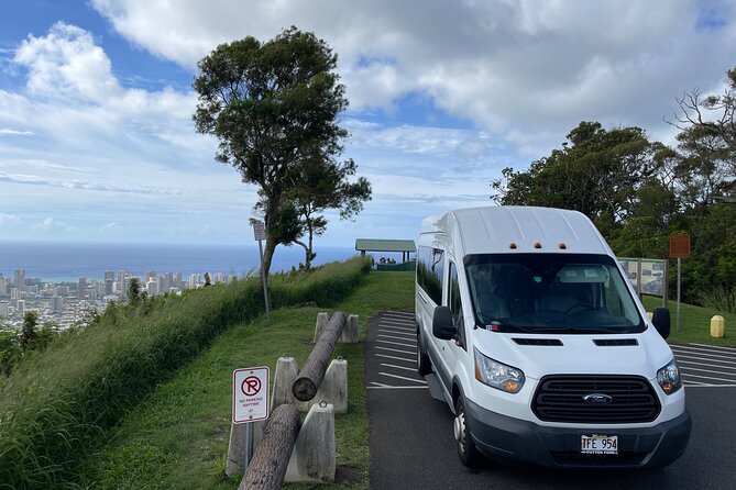 Kahului OGG Airport and Kihei Wailea Hotels Private Transfer - Communication Details That Matter on Maui: Texts, License Plate Info, and ALOHA