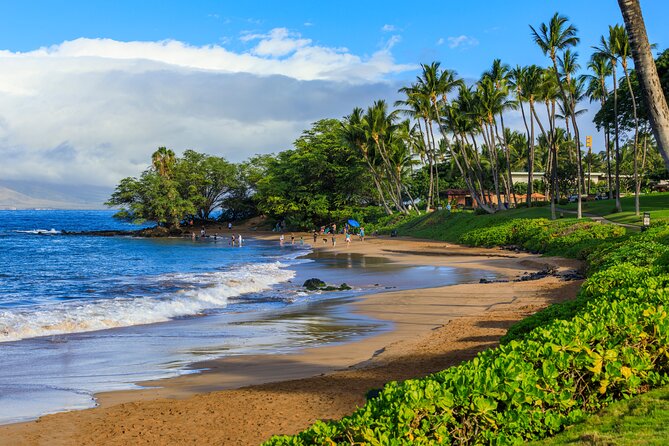 Maui Beach Parks Self-Guided Driving Tour - Kahului to Kihei: Mayor Elmer F. Cravalho Way, Puunene Avenue, and the Town-to-Beach Shift