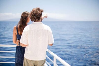 Maui: Deluxe Molokini Snorkel with Breakfast & Lunch - Breakfast cruise toward Molokini Crater