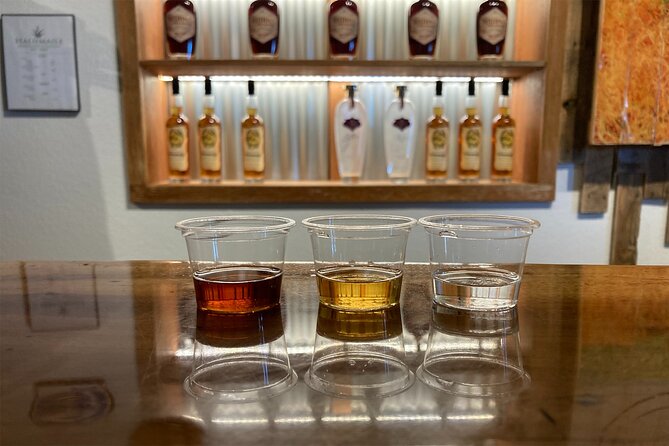 Maui Farm Distillery and local craft experience Full-Day Tour - Makai Glass Maui: watching glass blowing at an active studio