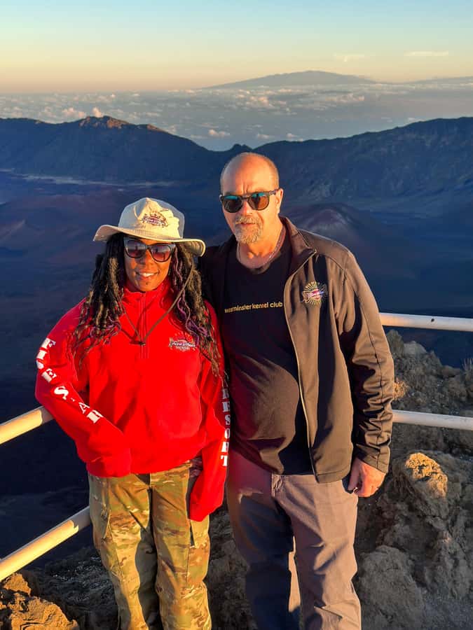 Maui: Haleakala Sunset Tour with Snacks and Photos - The sunset and the jump-in-the-sky photo moment