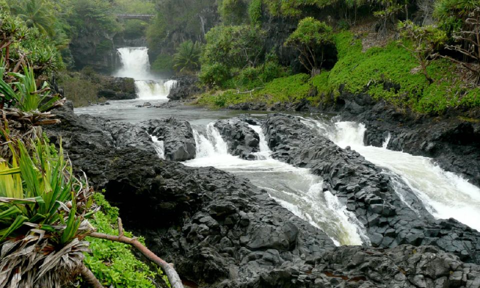Maui: Hana Hiking Tour with Lunch - Hiking Maui’s National Park: 4.5 miles, Seven Sacred Pools, and Oheo Gulch