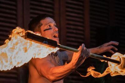 Maui Hula Show: Hula and Fire Dancing at South Maui Gardens - The 5 pm pre-show: music, a solo dancer, and instant mood