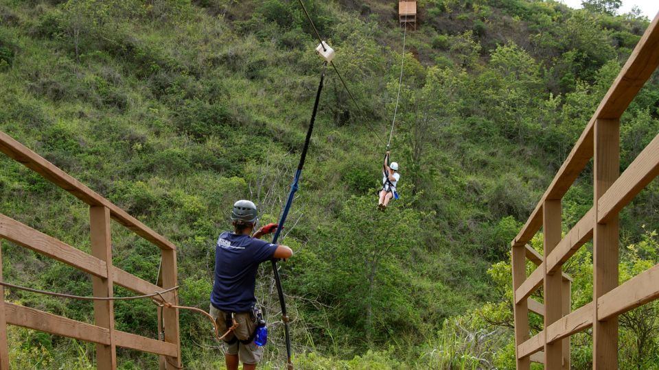 Maui: Ka'anapali 8 Line Zipline Adventure - Your day flow: hike, clipping in, eight progressive lines, and walking between