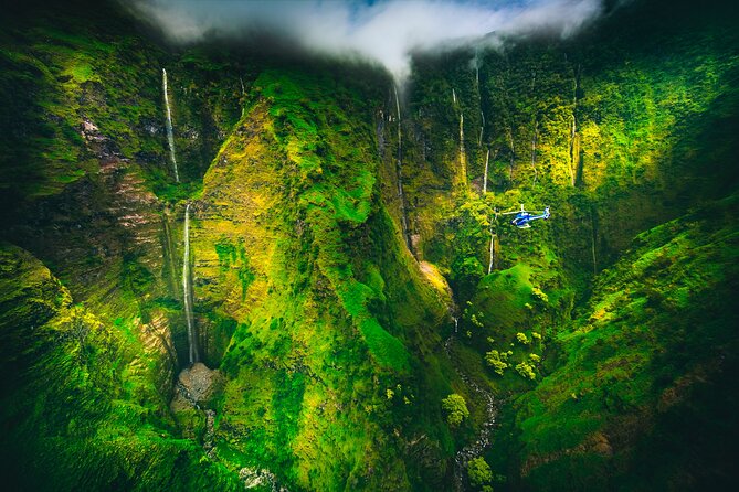 Maui & Molokai Spectacular with Exclusive Landing Helicopter Tour - Seats, Bose Headsets, and Two-Way Pilot Talk