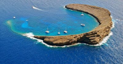 Maui: Molokini Snorkel and Performance Sail with Lunch - A continental breakfast cruise: why the sailing matters on Maui