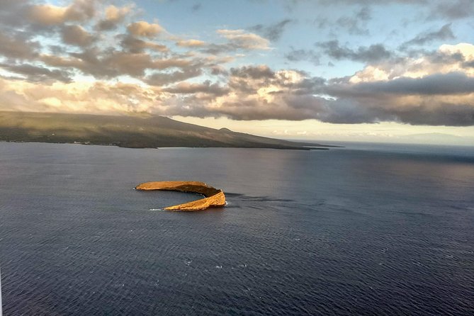 Maui -PRIVATE- Air Tour: 5 Islands: (2-5 people): SEE Even MORE! - Private Maui plane rides: what you’re really buying
