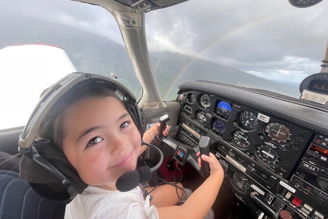 Maui <em>PRIVATE</em> Air Tour: Aquamarine & Emerald Dream: (2-5 People) – Makena State Park: Cinder Cone and the Famous Little and Big Beaches’ /><br />
As you overfly <strong>Makena State Park</strong>, you’ll get a great aerial scan that includes a volcanic cinder cone and the famous <strong>Little and Big Beaches</strong>. From the air, the beaches don’t just look sandy—they show their shape and how the land and ocean meet at angles.</p>
<p><p>This stop is valuable because it gives you scale. Makena’s coast can be hard to interpret from roads alone. Above, you can see how the shoreline curves, where the water is calmer, and how the surrounding terrain influences where waves roll in.</p>
</p>
<p><p>Photo-wise, this is a good stretch for wide shots. If you’ve been concentrating on one landmark at a time, shift your camera to capture the whole coast-line composition—cinder cone plus beach curves plus ocean color gradients.</p>
</p>
<h2 id="haleakala-volcano-lava-fields-seeing-the-islands-real-texture">Haleakala Volcano Lava Fields: Seeing the Island’s Real Texture</h2>
<p><img width="669" height="446" decoding="async" src=