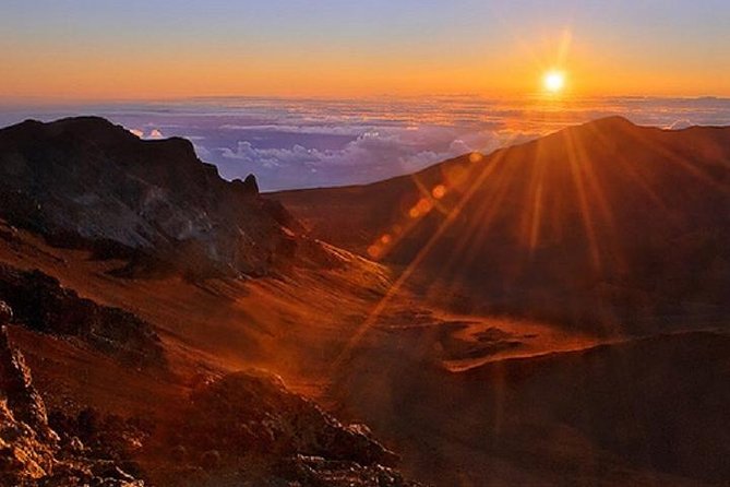 Maui-PRIVATE-Air Tour: Volcano Lava & Jungle Waterfalls (2-5 Max) - The Legendary Beaches by Air and Hana Without the Worst Road Time