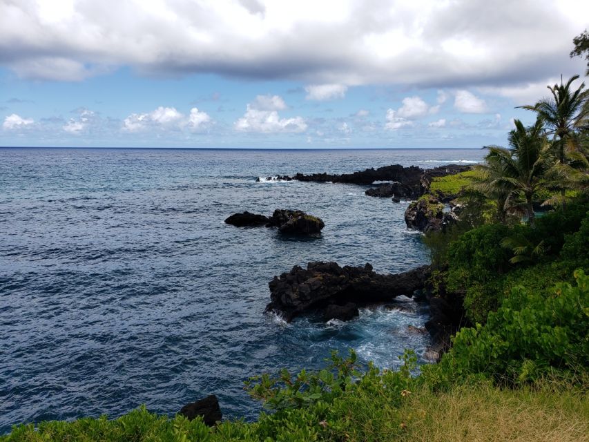 Maui : Private : Road to Hana Day Trip : Just For Your Group - Ho‘okipa Beach Park: Turtle-Watching Energy