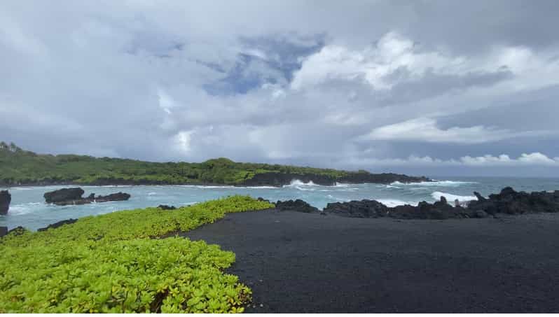Maui: Van Day Trip to Hana with Local Guide and Lunch - Why a Hana-native guide changes the whole Hana drive