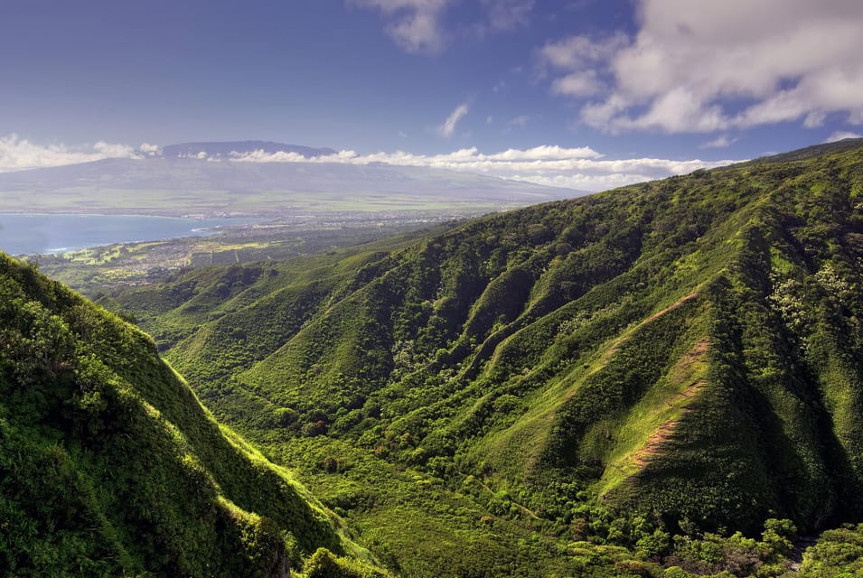 Maui: Waterfalls of West Maui and Molokai Helicopter Tour - Molokai North Shore and Kalaupapa: Waterfalls Meet Sea Cliffs