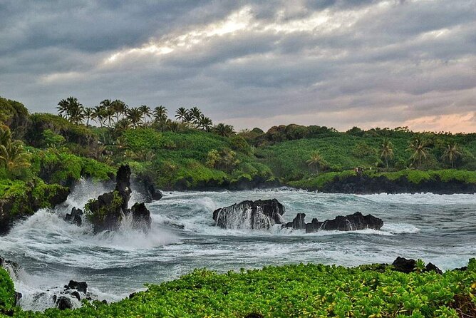 Private Full Day Hana Jeep Tour - Stop 3: Ke‘anae Point for Lava Rocks, Ocean Edges, and Aunty Sandy’s Banana Bread