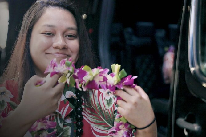 Private Round-Trip Transfer: Maui Kahului Airport to Maui Hotels - Vehicle Choice: Sedan, SUV, or Stretch Limousine
