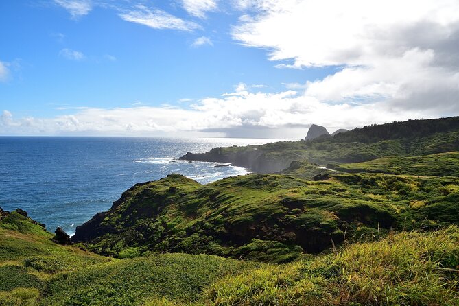 Road to Hana Full Day Tour with A Guide - Stop 4: Ke‘ānae Peninsula village views, tsunami-surviving church, and banana bread