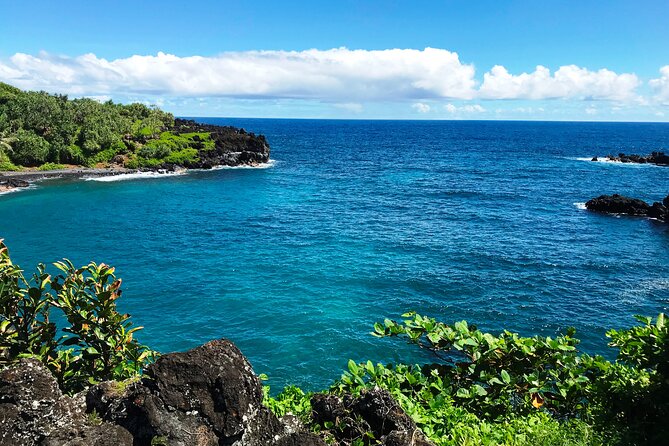 Road to Hana Private Jungle Tour with Lahaina Side pick up - Kaeleku Caverns: lava tube geography you can see up close