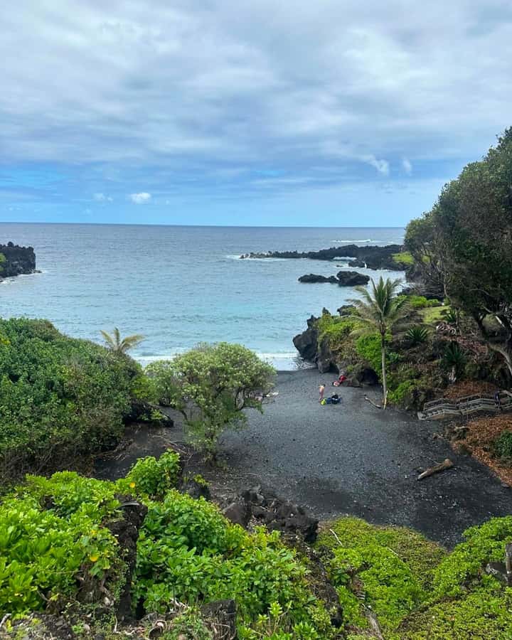 Small Group Full Day Road to Hana Adventure Guided Tour - The Core Stops: Ocean, Rainforest, and the Famous Hana Moments