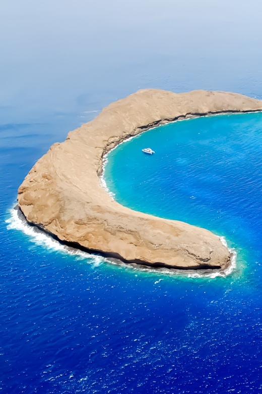 South Maui: Molokini Wild Eco Adventure from Maalaea Harbor - Breakfast first: fueled for Molokini snorkeling