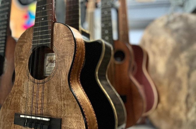 Ukulele Lesson on Maui (Basics) - What to bring (and what you can safely leave at home)